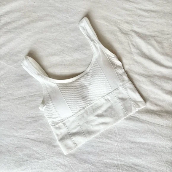 White Ribbed Women's Top - Picture 1 of 5